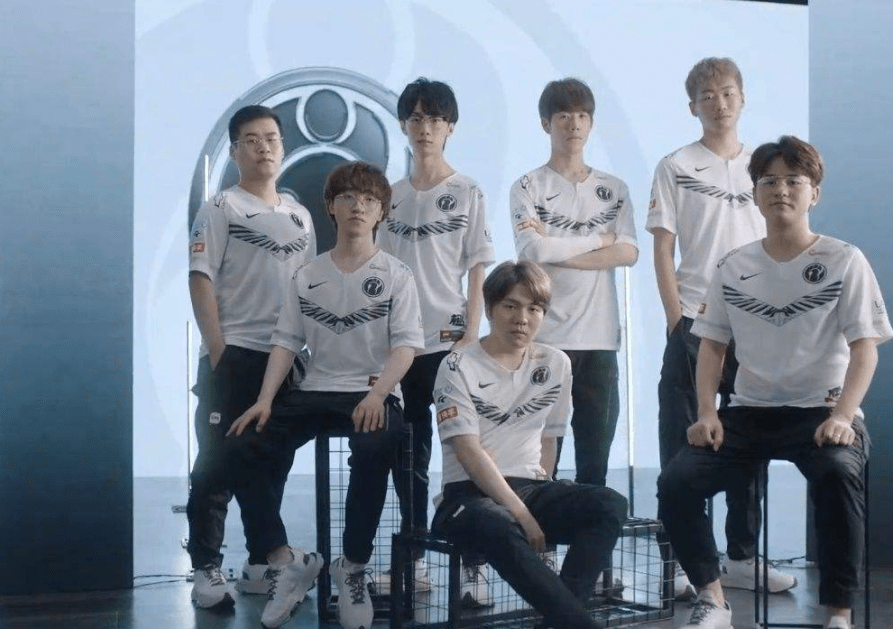 略布局的体 略布局的体