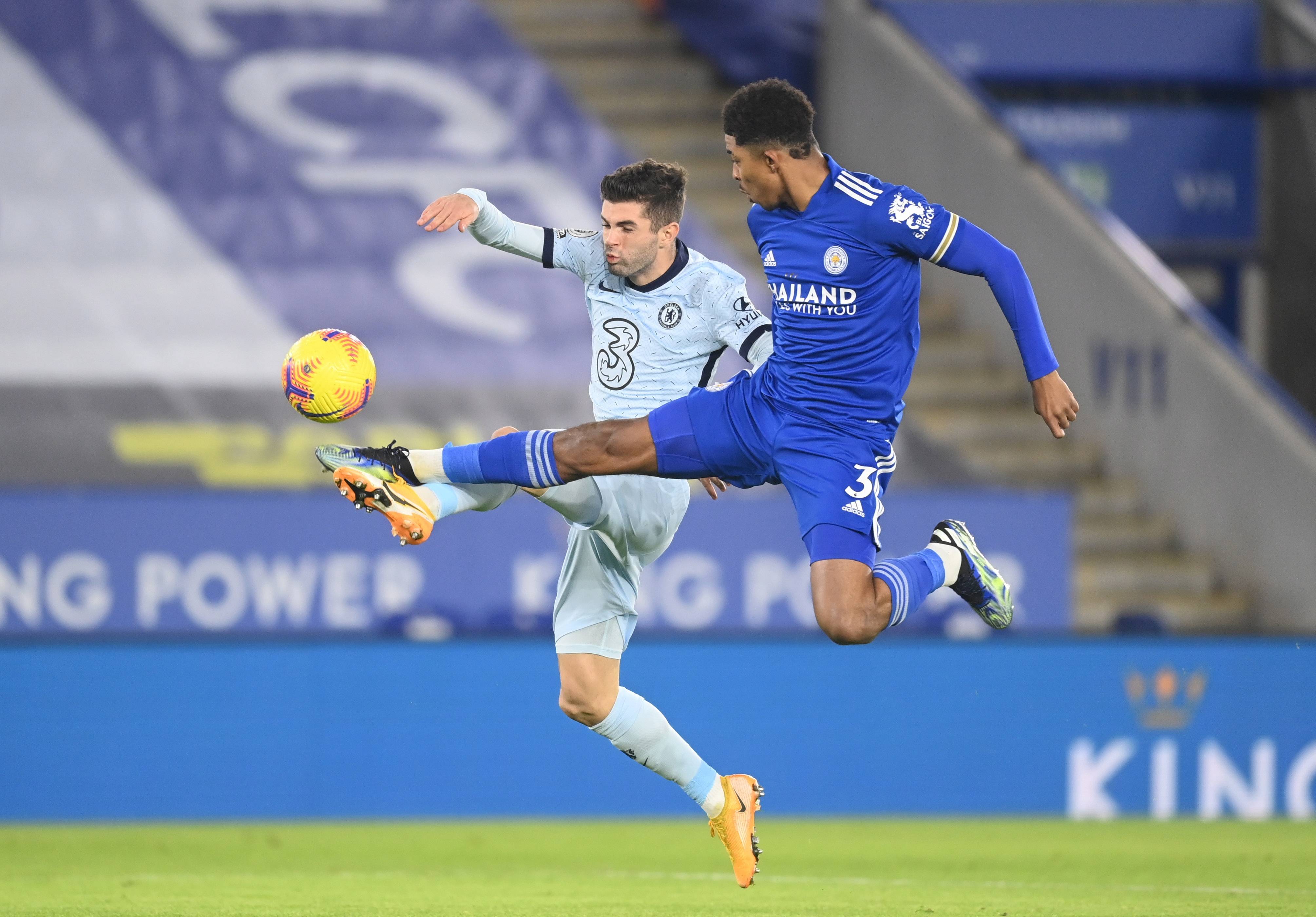 被直塞打穿 被直塞打穿